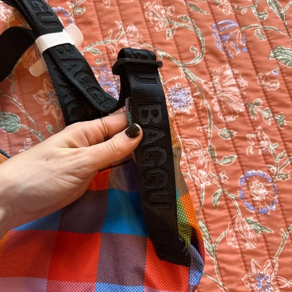 NWT Small Baggu Madras Crescent Bag! - Picture 3 of 6